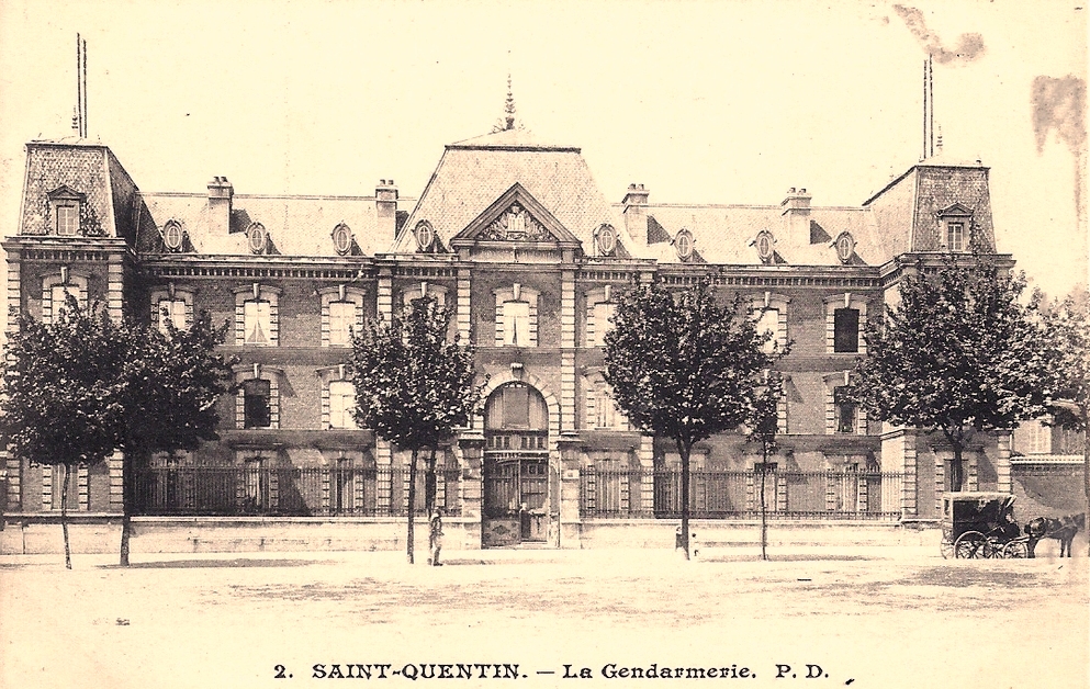 Saint-Quentin (Aisne) CPA la gendarmerie