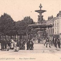 Saint-Quentin (Aisne) CPA la place Dufour-Denelles