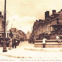 Saint-Quentin (Aisne) CPA la place Saint Martin et rue Emile Zola