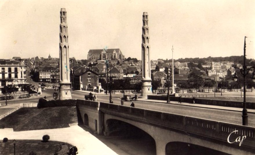 Saint-Quentin (Aisne) CPA le pont Bigot