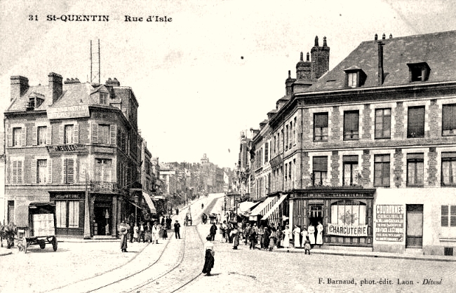 Saint-Quentin (Aisne) CPA la rue d'Isle