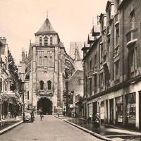 Saint-Quentin (Aisne) CPA la rue Saint André