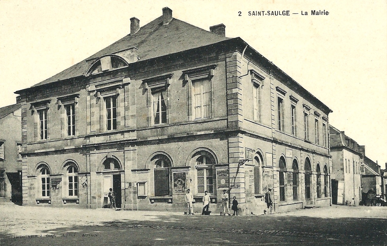 Saint-Saulge (Nièvre) La mairie CPA