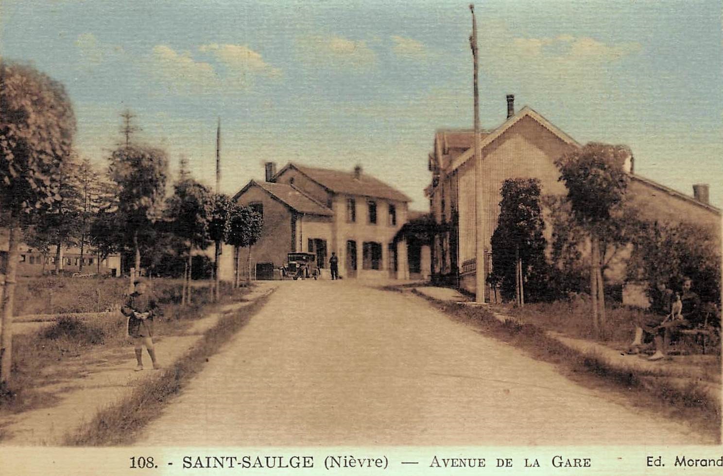 Saint-Saulge (Nièvre) La rue de la Gare CPA