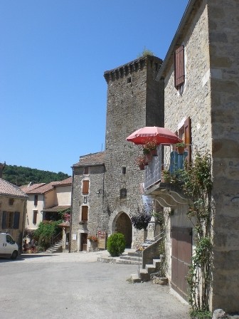 L' entrée principale de la ville