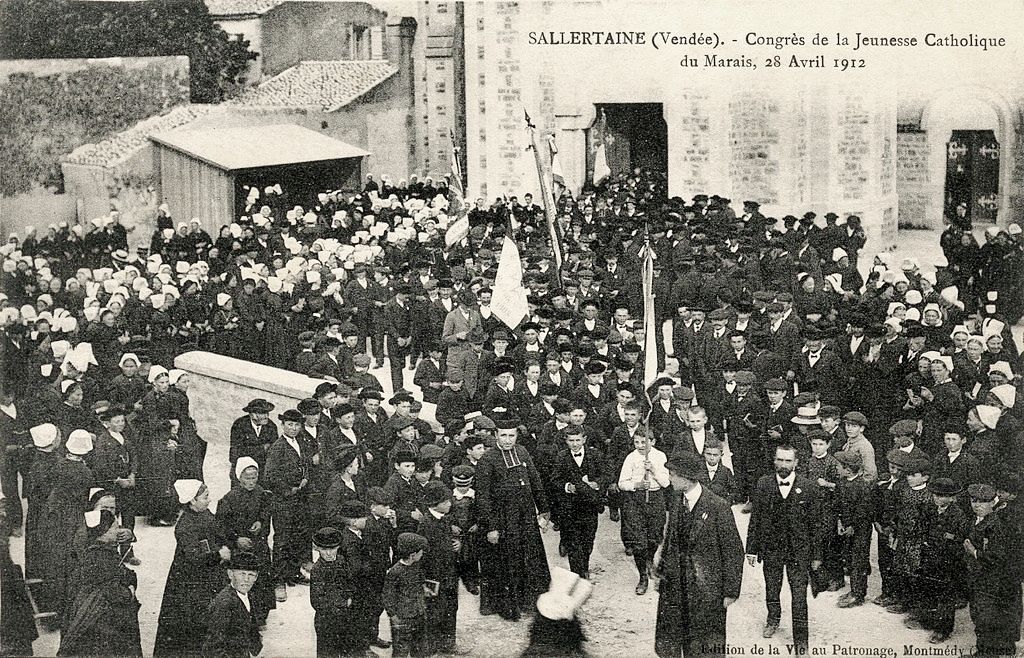 Sallertaine (Vendée) L'église Saint Martin ancienne en 1912 CPA