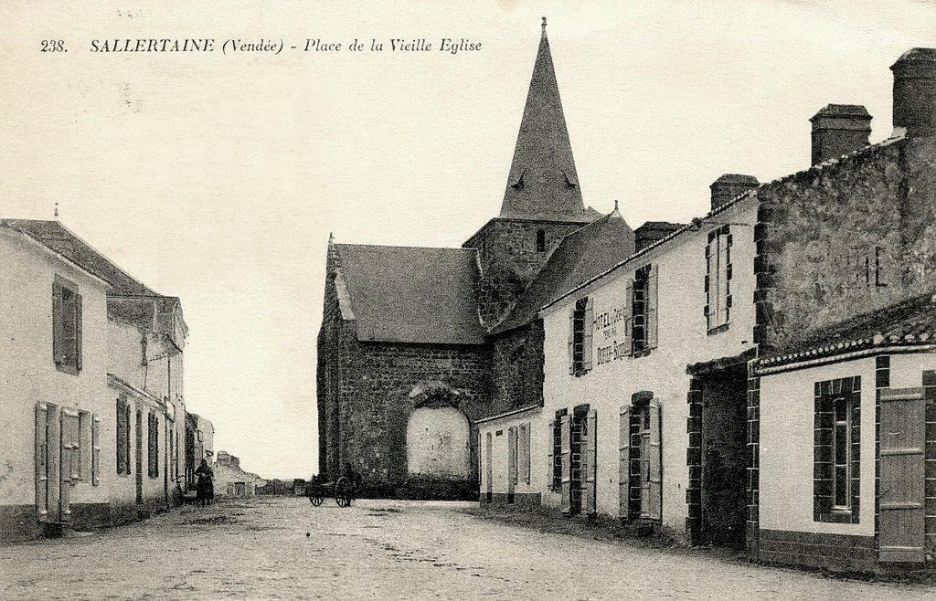 Sallertaine (Vendée) L'église Saint Martin ancienne CPA