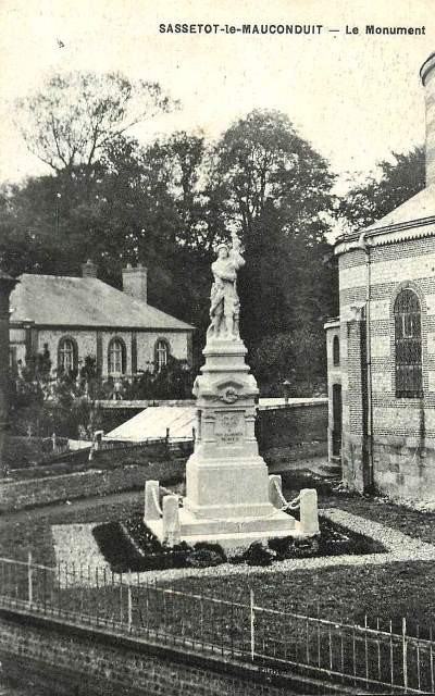 Sassetot le mauconduit seine maritime monument aux morts cpa