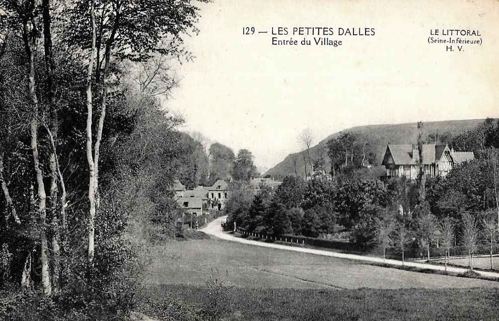 Les Petites-Dalles, l' entrée du village CPA