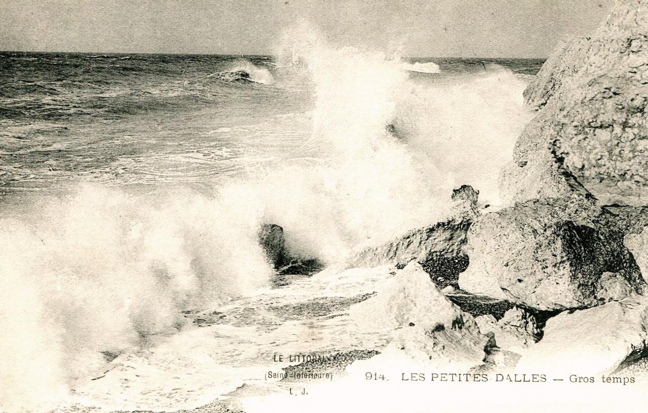 Les Petites-Dalles, gros temps CPA