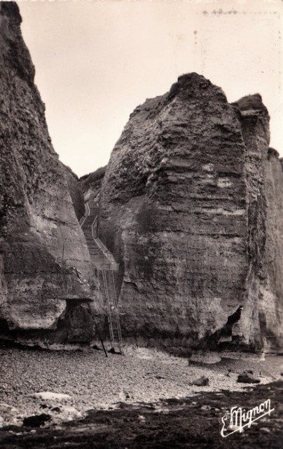 Sassetot le mauconduit seine maritime petites dalles la falaise cpa 