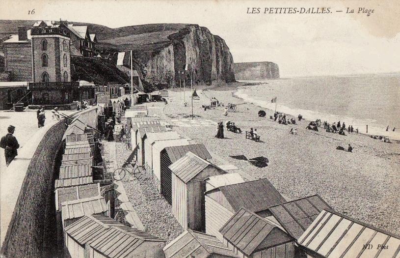 Les Petites-Dalles, la plage et les cabines CPA