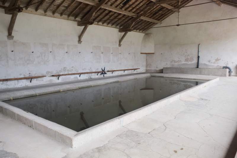 Saulieu (Côte d'Or) Le lavoir de 1764