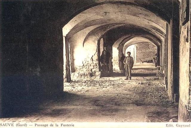 Le passage de la Fusterie (cpa)