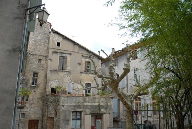 L' ancien évêché et la place du vieux marché