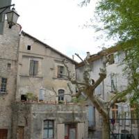 L' ancien évêché et la place du vieux marché