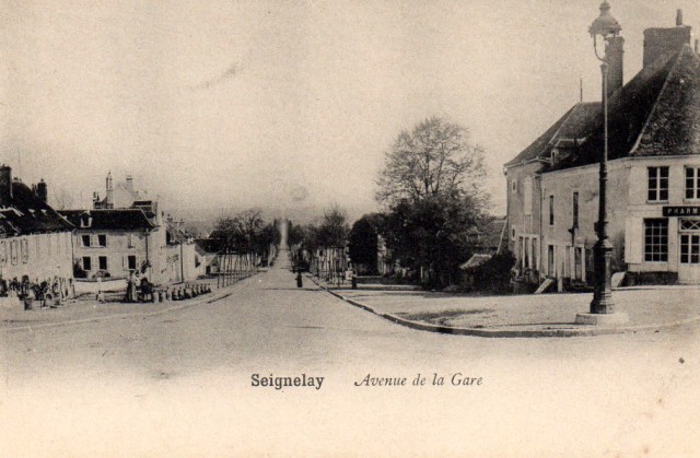 Seignelay (89) L'avenue de la Gare CPA