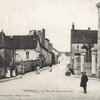 Seignelay (89) La rue des Eaux et Forêts CPA