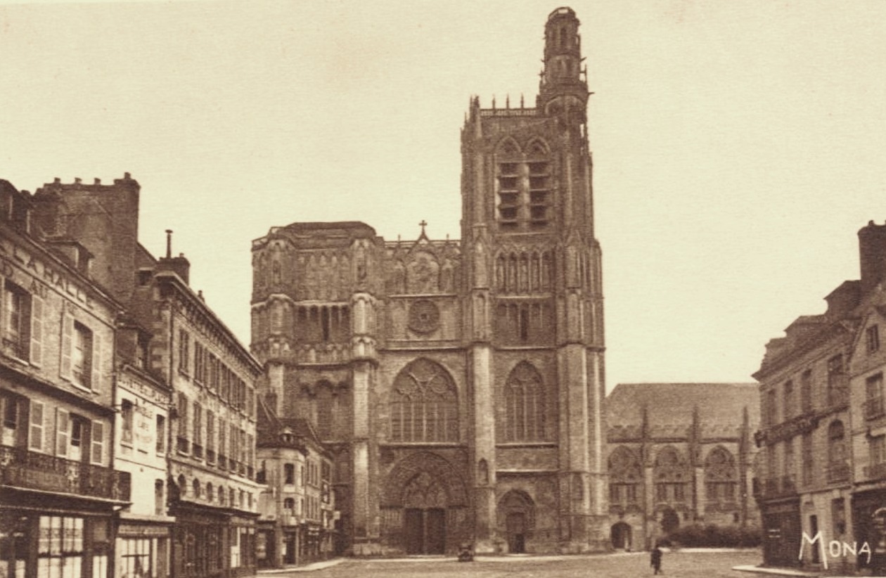 Sens (89) La cathédrale Saint-Etienne CPA