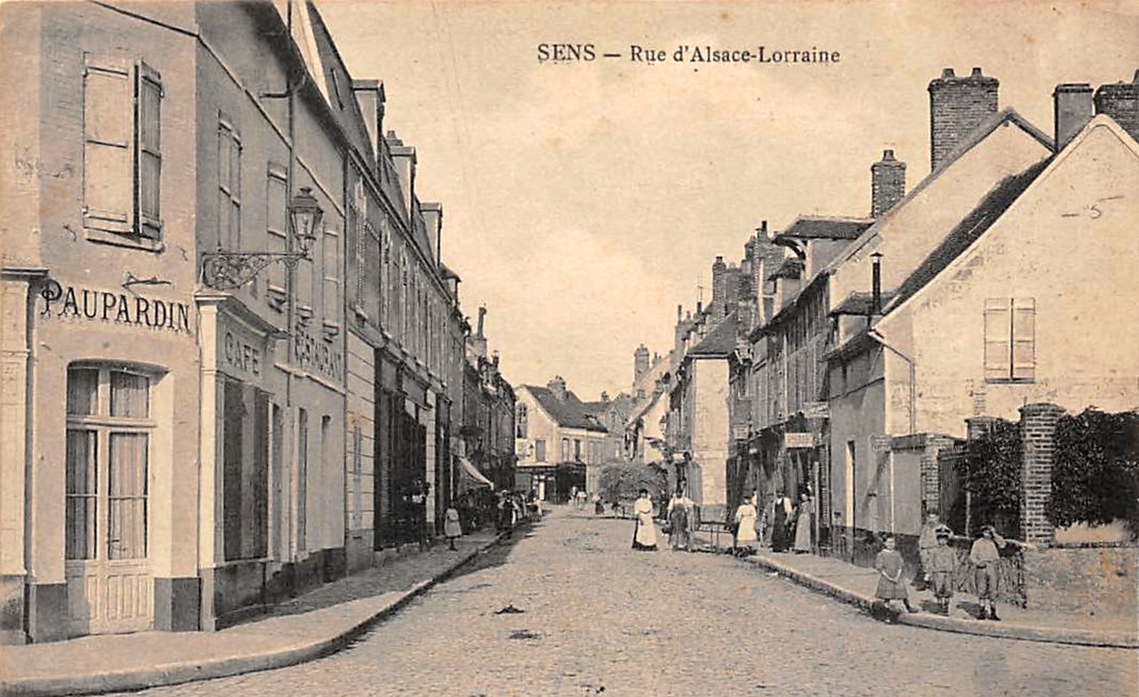 Sens (89) La rue Alsace-Lorraine CPA