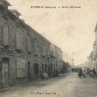 Recoules, la rue Nationale (cpa)