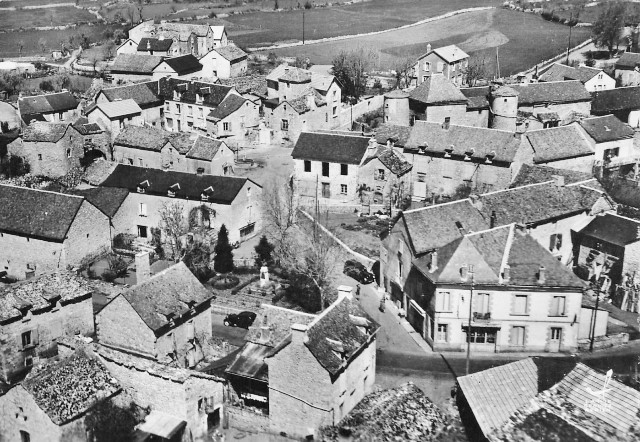 Recoules-Prévinquières, vue aérienne (cpa)