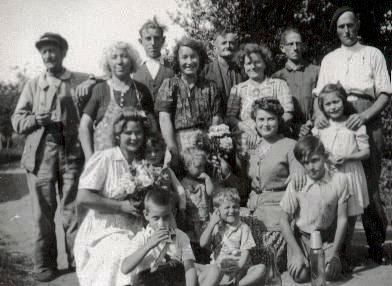 Augustine Isabelle Saillard, son époux, ses enfants et petits enfants