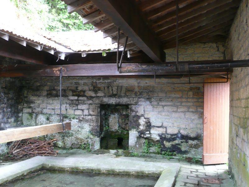 Stenay (Meuse) Cervisy, le lavoir