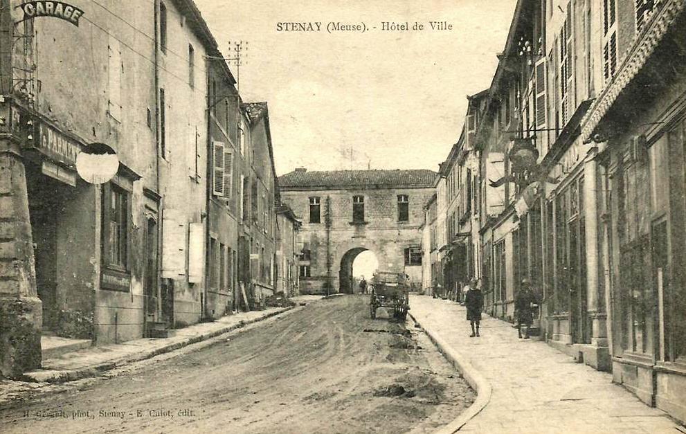 Stenay (Meuse) L'ancienne mairie CPA