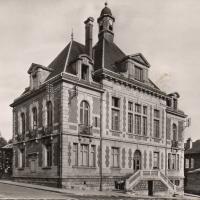 Stenay (Meuse) L'hôtel de ville CPA