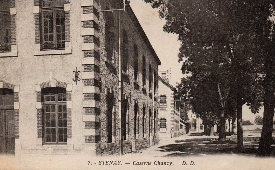 Stenay (Meuse) La caserne Chanzy CPA