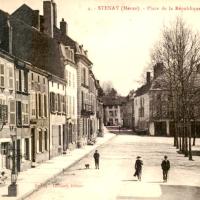 Stenay (Meuse) La place de la République CPA