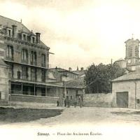Stenay (Meuse) La place des anciennes écuries CPA