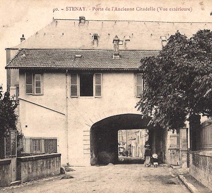 Stenay (Meuse) La porte de Bourgogne CPA