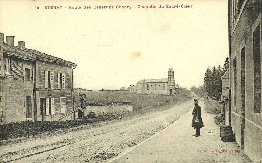 Stenay (Meuse) La route des casernes CPA