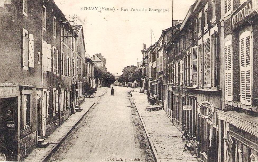 Stenay (Meuse) La rue Porte de Bourgogne CPA