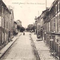 Stenay (Meuse) La rue Porte de Bourgogne CPA