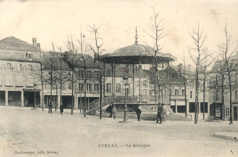 Stenay (Meuse) Le kiosque CPA