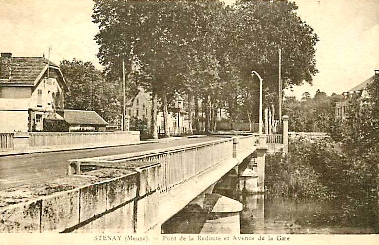 Stenay (Meuse) Le pont de La Redoute CPA