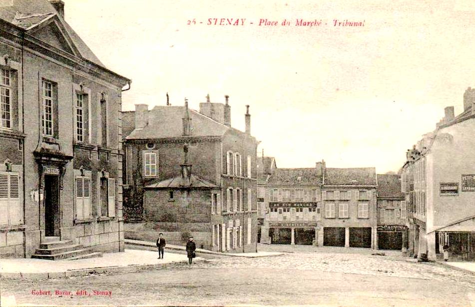 Stenay (Meuse) Le Tribunal, place du marché  CPA