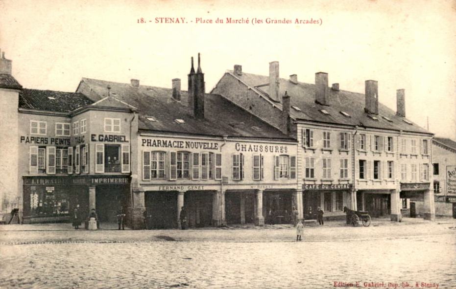 Stenay (Meuse) Les arcades CPA