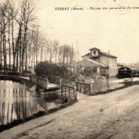 Stenay (Meuse) Les passerelles du moulin ruinées CPA