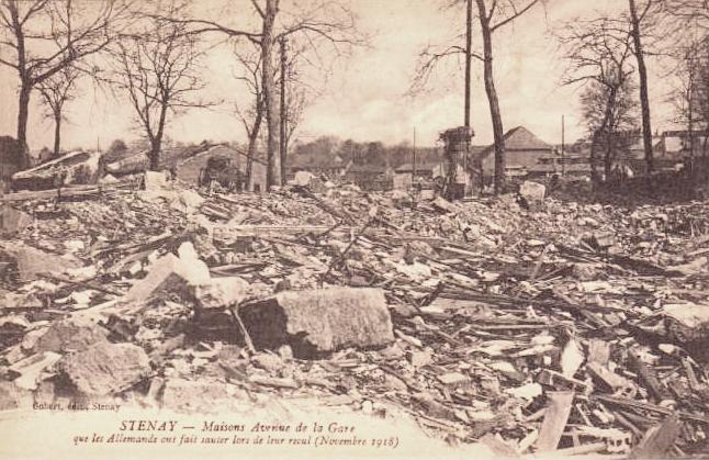 Stenay (Meuse) Pendant la guerre, la gare CPA