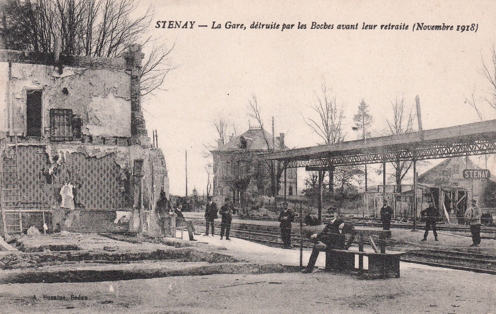 Stenay (Meuse) Pendant la guerre, la gare CPA