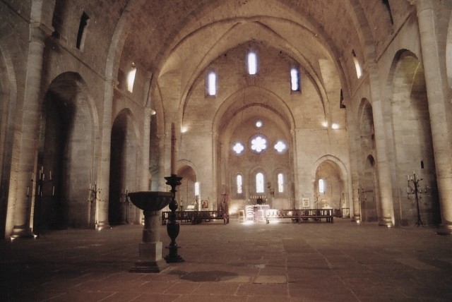 La nef et le sanctuaire de l'Abbaye