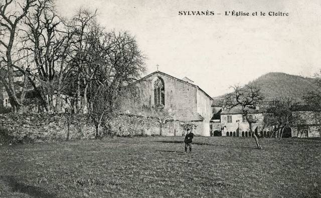 L'église et le cloitre (cpa)