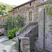Dans le village