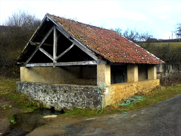 Ternant (Nièvre) Hiry, Le lavoir