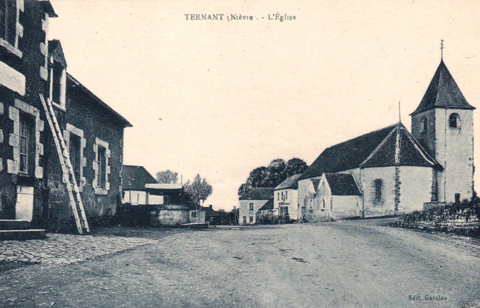 Ternant (Nièvre) L'église Saint-Roch CPA