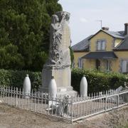 Ternant (Nièvre) Le Monument aux morts